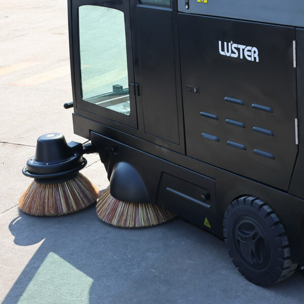BARREDORA HOMBRE A BORDO BATERIA 5500W 8V 150A A88 LUSTER - Imagen 3